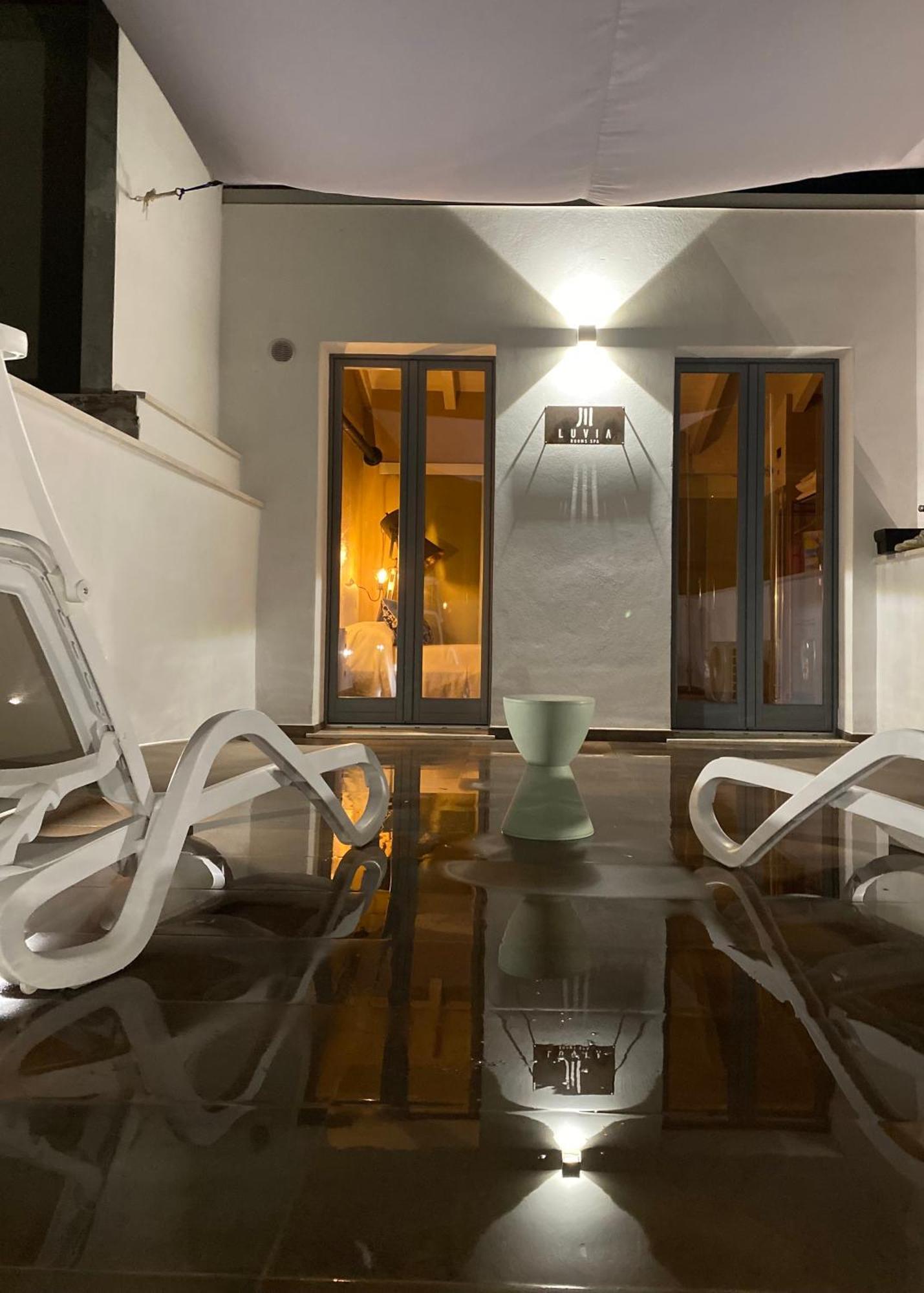Luvia Rooms Spa Гоннеза Экстерьер фото
